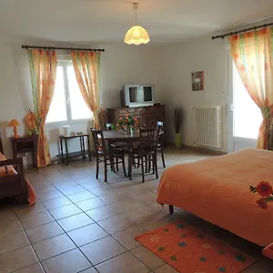 Chambres D'hotes Les Epinettes Couette-café Beauvoir (Manche)